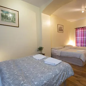  Holiday home 7 Bedroom Townhouse