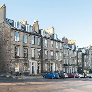 Apartment North Castle Street Luxury 3 Bedroom/3 Bathroom, Edinburgh