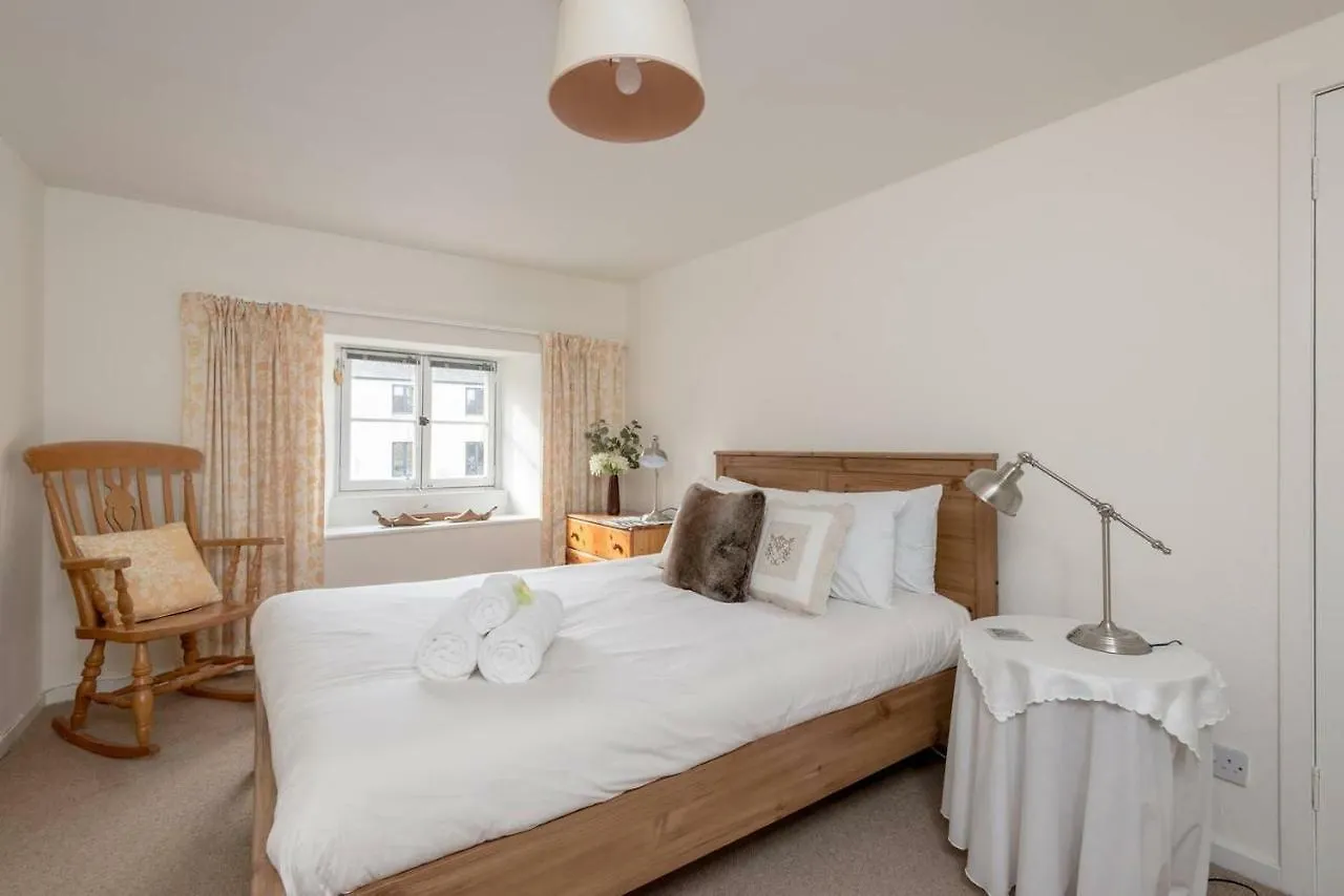 Joivy Loft At The Brewery With Free Parking Apartment Edinburgh United Kingdom
