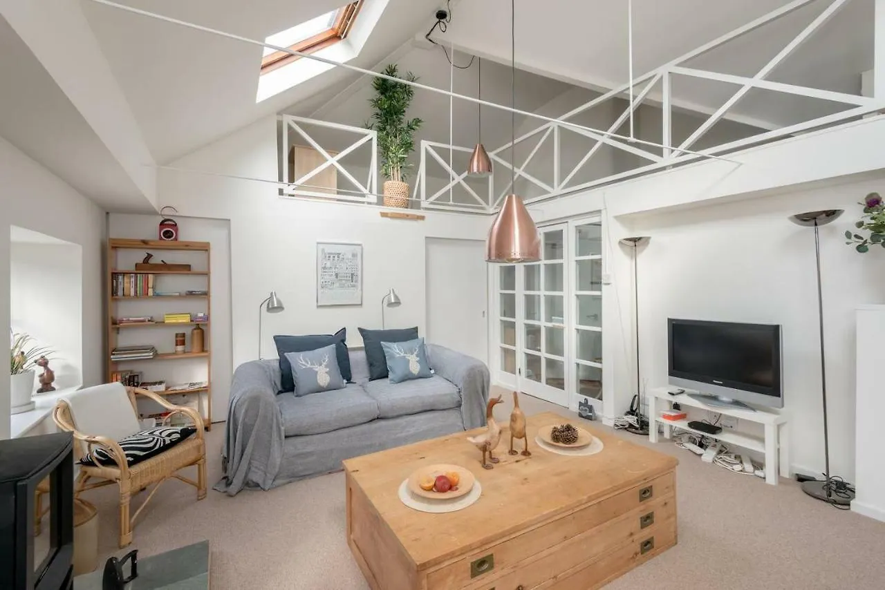 Joivy Loft At The Brewery With Free Parking Apartment Edinburgh